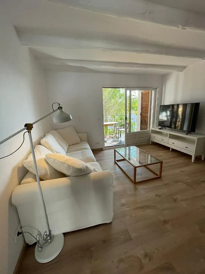 Modern Apartment With Parking 2 Min From The Beach Calella De Palafrugell